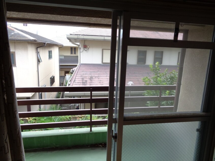 室内からの展望 マンション華