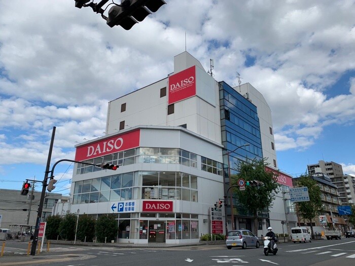 ダイソー(100均)まで700m ウインズコート江坂東