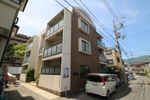 エム・エム・ハイツ