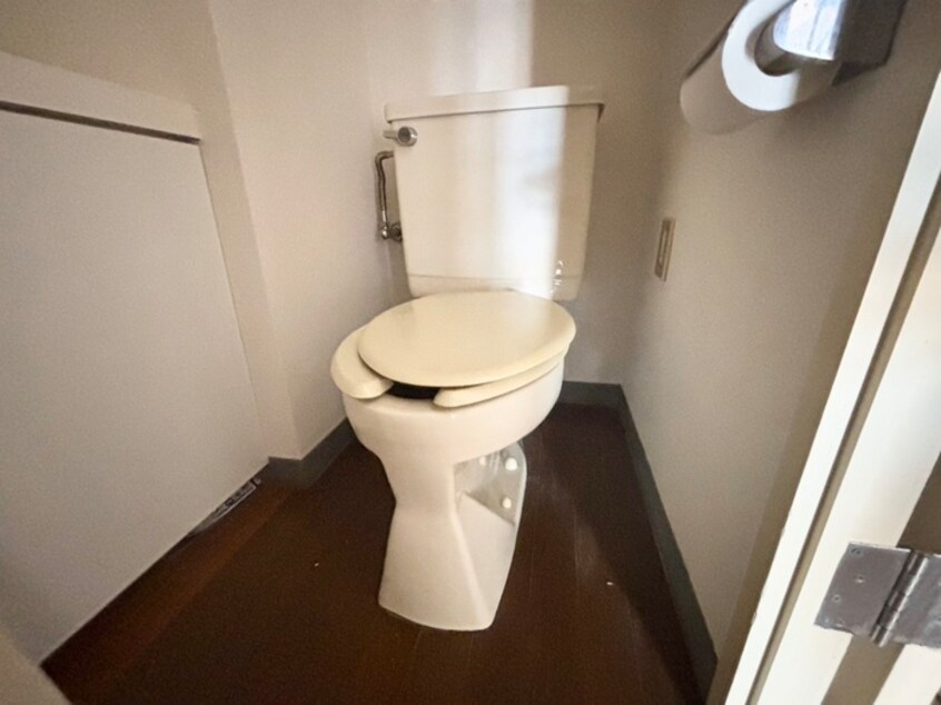 トイレ コ－タ－ス武庫之荘