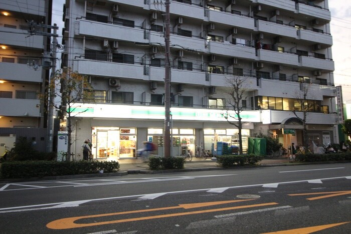 ローソンストア100 東住吉矢田店(コンビニ)まで290m ＶＩＬＬＡ　９０１