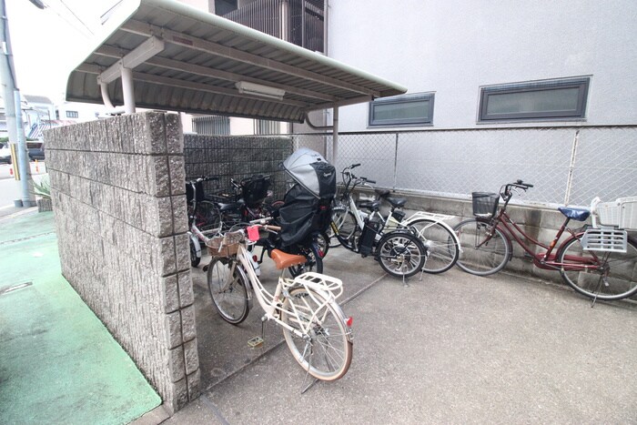 駐輪場 ルシーダ