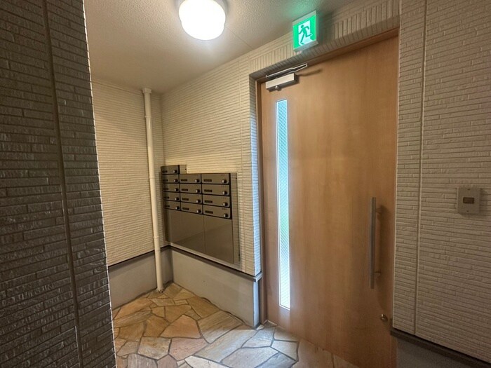 エントランス部分 フジパレス上新庄東