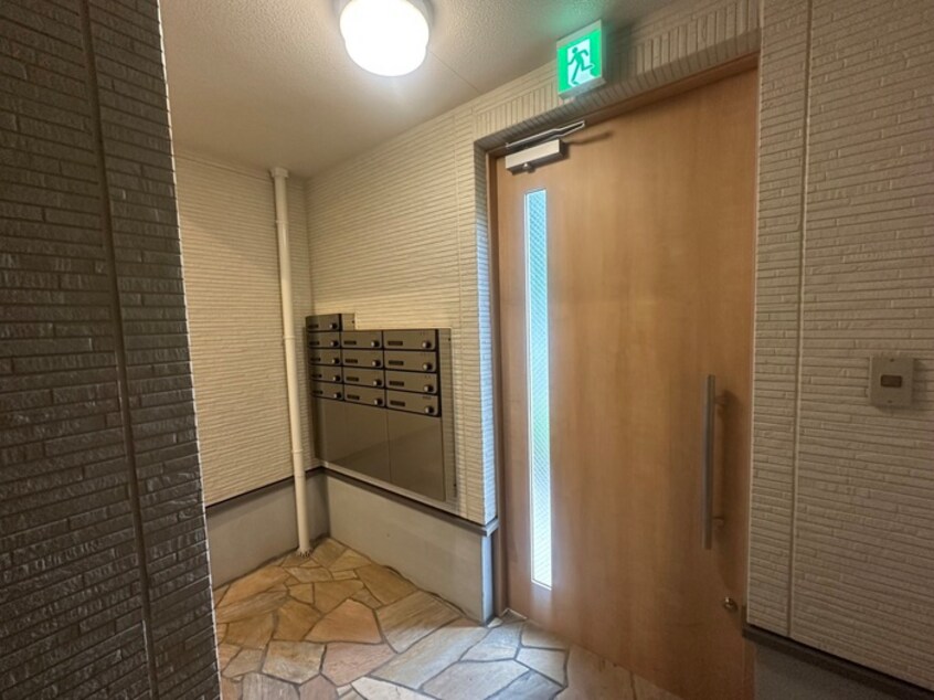 エントランス部分 フジパレス上新庄東