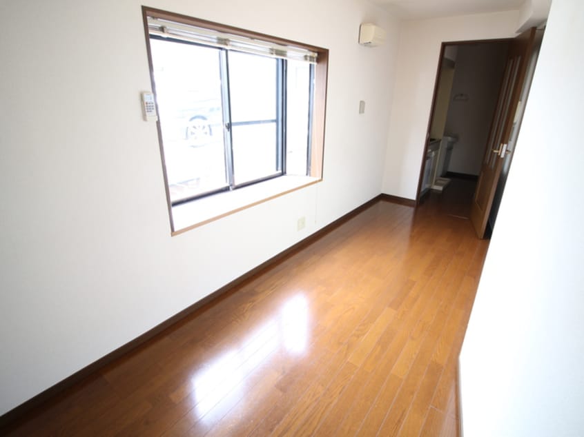 居室 カ－ムヒル箕面