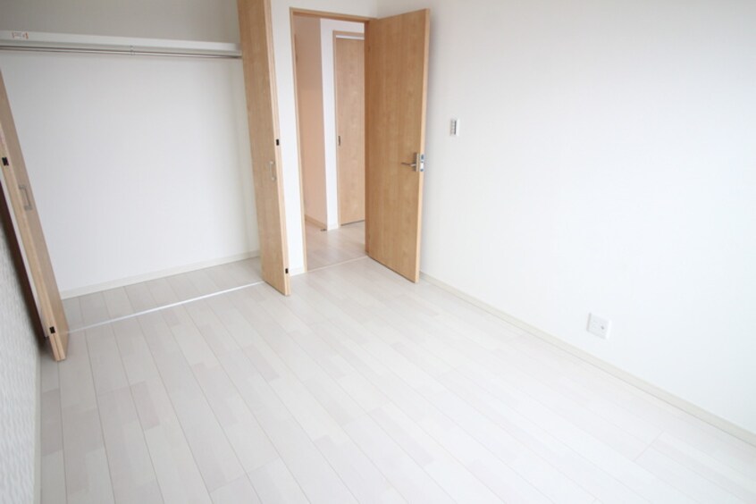 収納 グランクレスト岡本