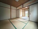 居室 岡貸家