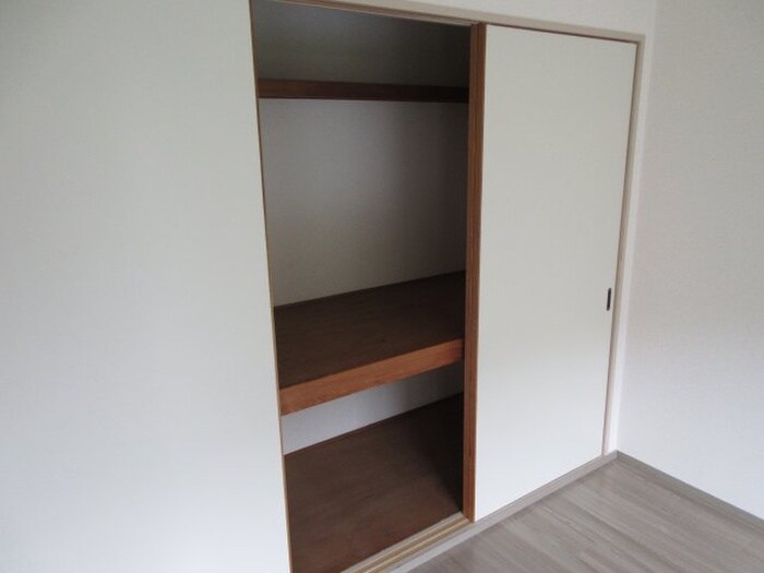 収納 ロイヤル三木