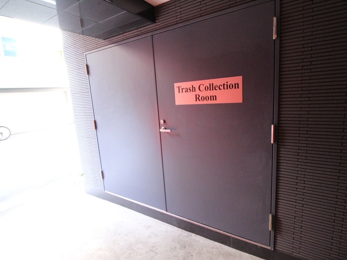 駐輪場 セレニテ梅田北