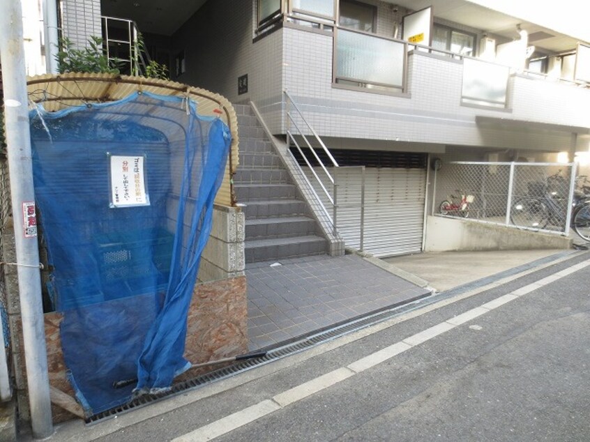 駐車場 グラシュジュール