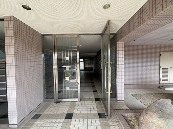 エントランス部分 フォ－ラム城が岡弐番館