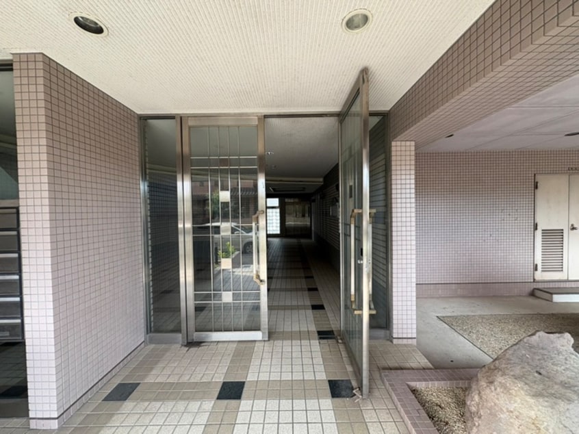 エントランス部分 フォ－ラム城が岡弐番館