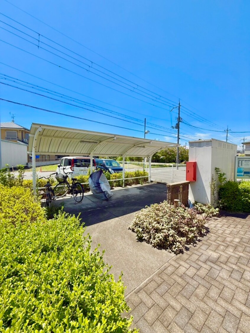 駐車場 ＬＩＶＲＥ１