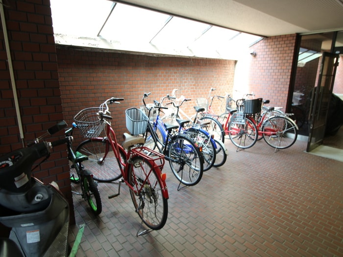 駐輪場 コーポラス都２