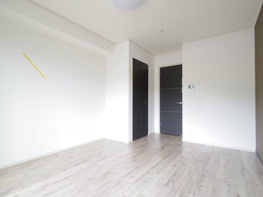 居室 エムズアロッジオ