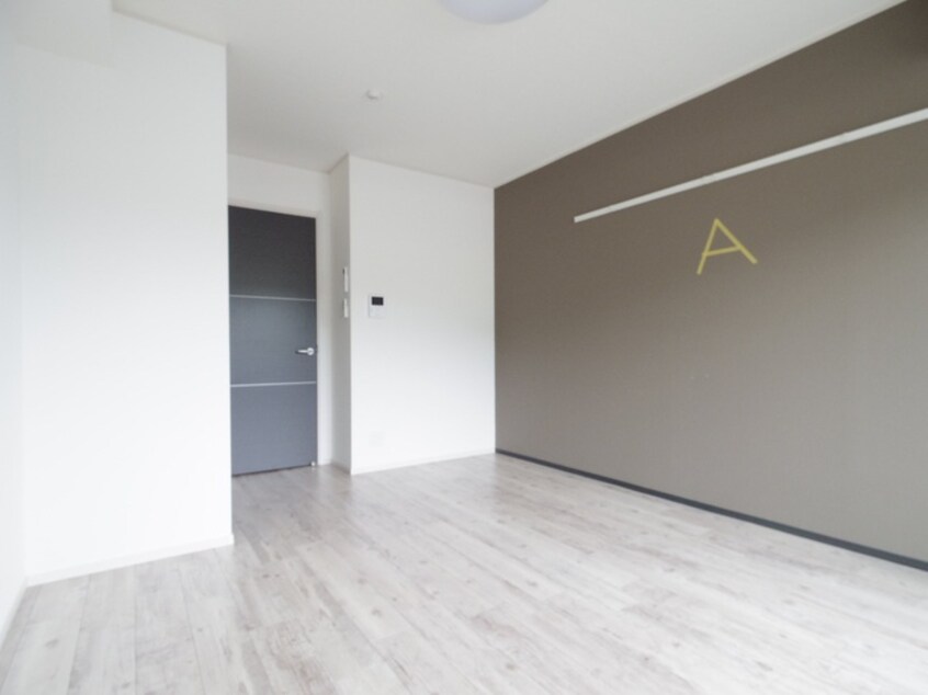 居室 エムズアロッジオ