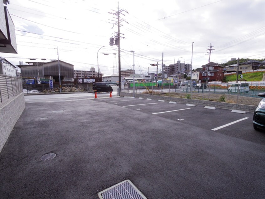 駐車場 エムズアロッジオ