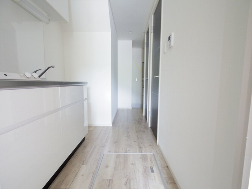 廊下 エムズアロッジオ