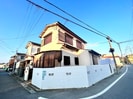 日野町10-28貸家の外観