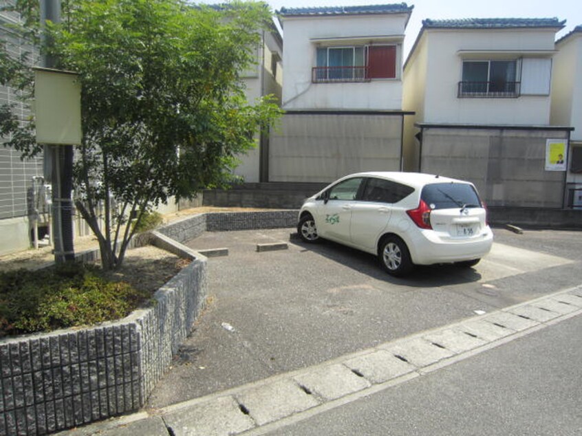 駐車場 ハイツセラ