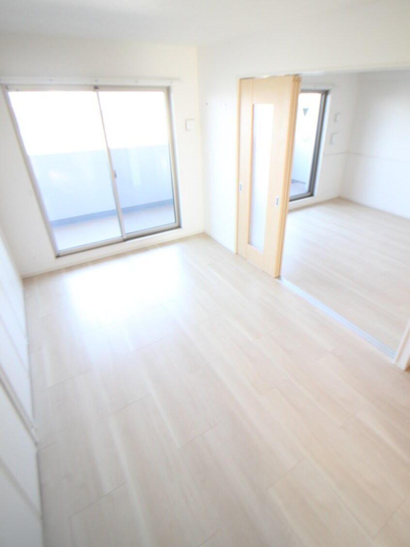 居室 エフ レジデンス