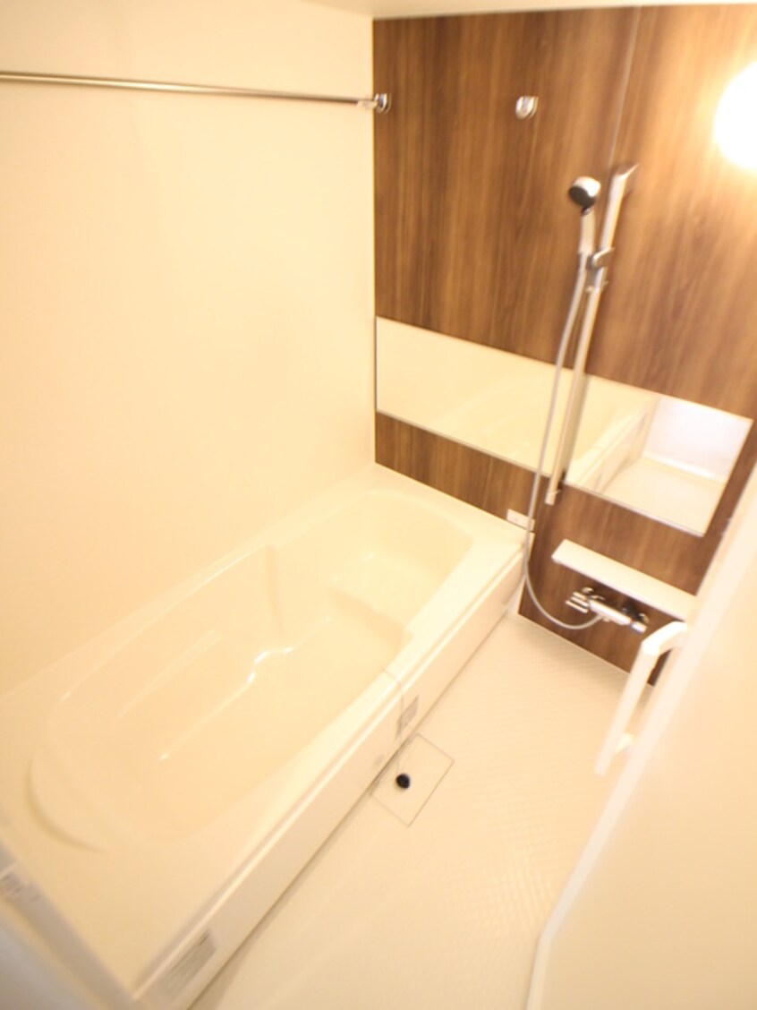 バス／シャワールーム等 エフ レジデンス