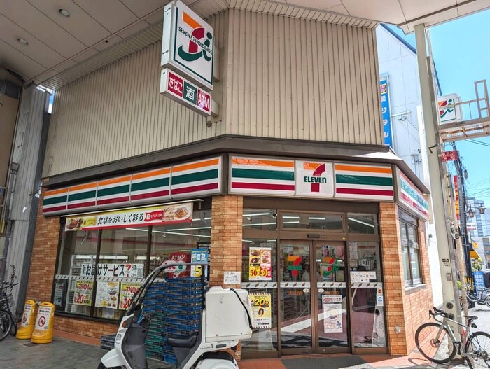 セブンイレブン(コンビニ)まで158m フロンティアタワー九条Ⅰ