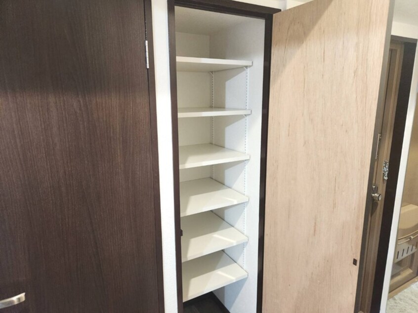 靴箱 ﾌｨｰﾙﾄﾞｽﾙｰ司ﾏﾝｼｮﾝ