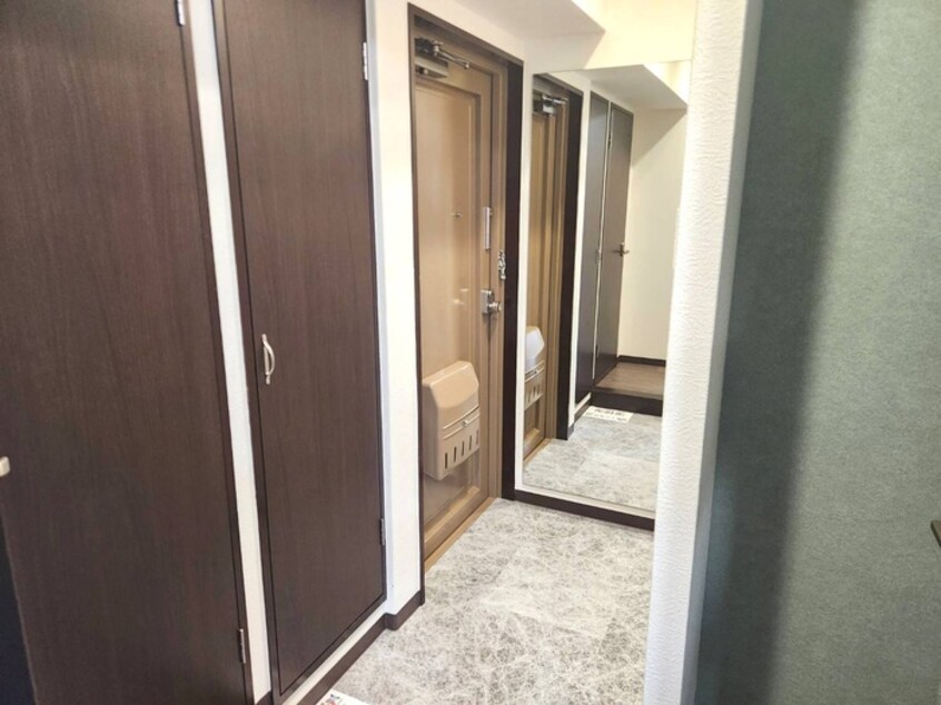 玄関 ﾌｨｰﾙﾄﾞｽﾙｰ司ﾏﾝｼｮﾝ