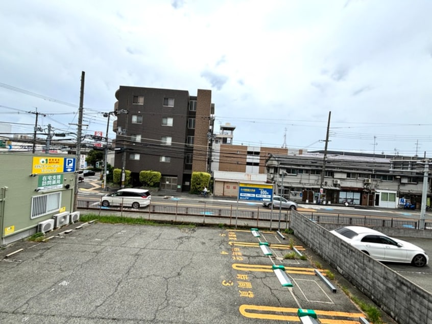 室内からの展望 ﾌｨｰﾙﾄﾞｽﾙｰ司ﾏﾝｼｮﾝ