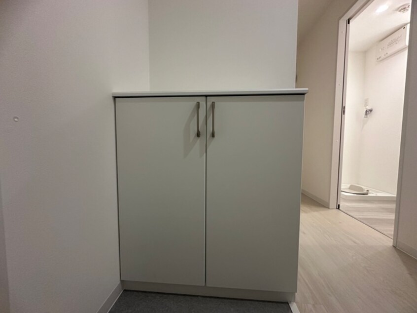 靴箱 アート摂津富田