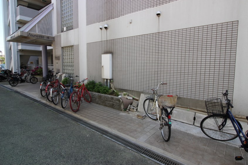 駐輪場 ジュネス堤