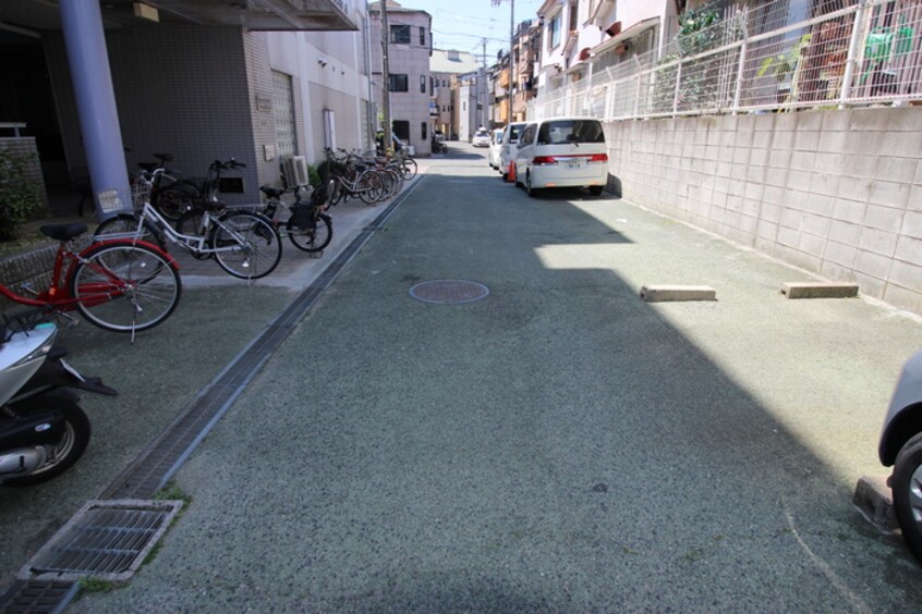 駐車場 ジュネス堤