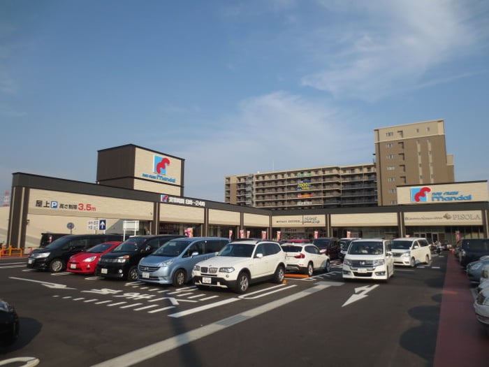 万代(スーパー)まで1800m ＶＩＶＯ　ｖｉｌｌａ