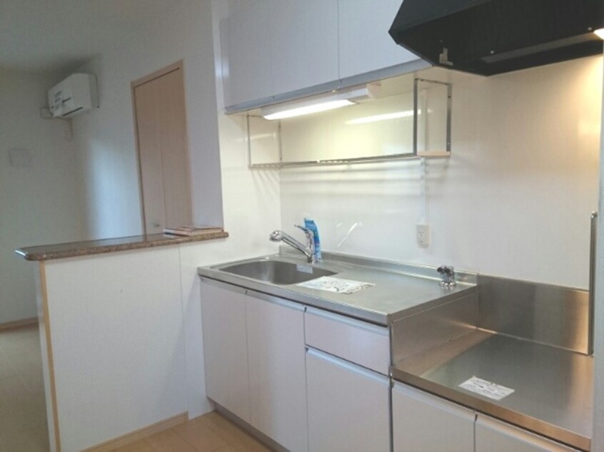 キッチン シェ　モア　Ⅰ