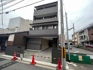 グラヴィス御所西