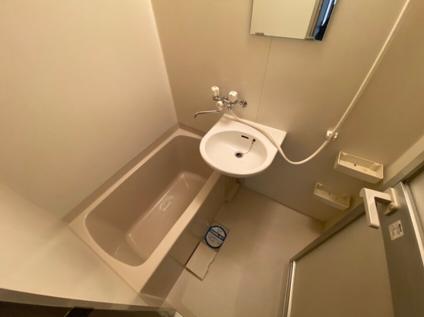 バス／シャワールーム等 ロータリー４５