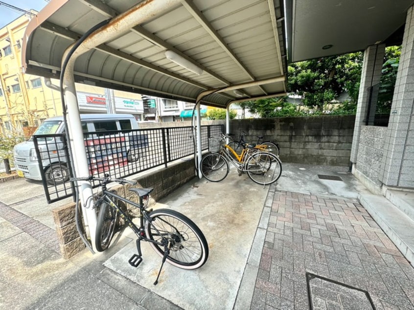 駐輪場 メゾンコンフォール