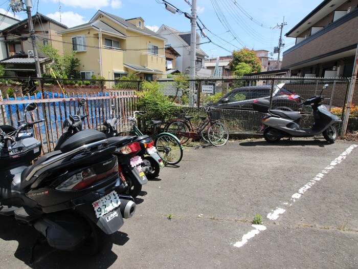 駐輪場 マンション桂風