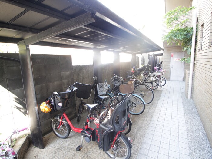 駐輪場 パラディオンⅠ