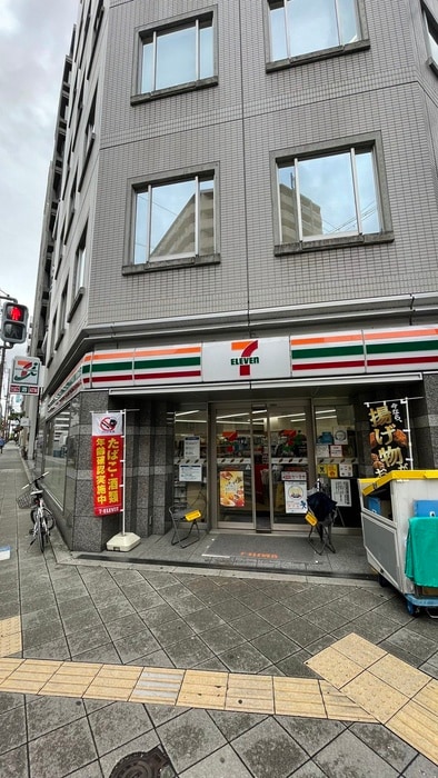 セブンイレブン(コンビニ)まで160m リオ土佐堀