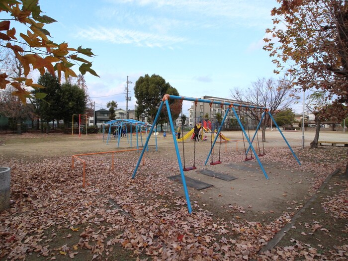 鳥山公園(公園)まで440m グランデ花水木