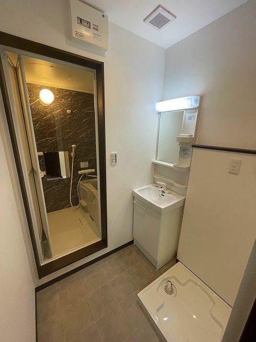 内観写真 chou chou Nakamiya　EAST　