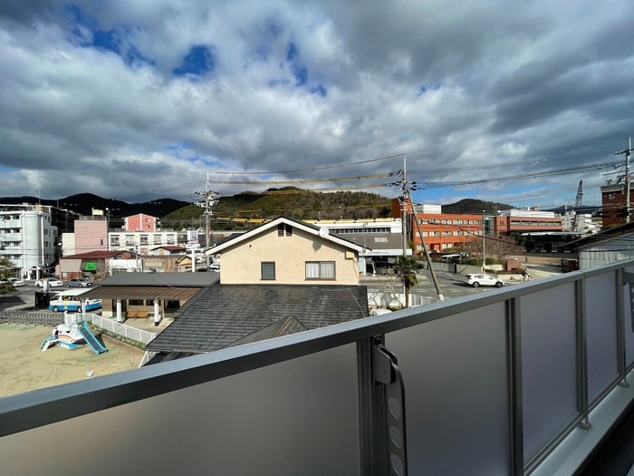 室内からの展望 山科HATCH京都薬大前