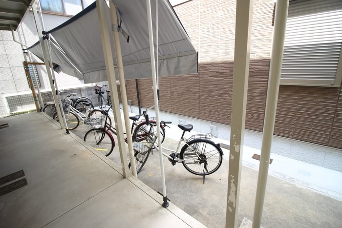 駐輪場 ジェネシス板宿