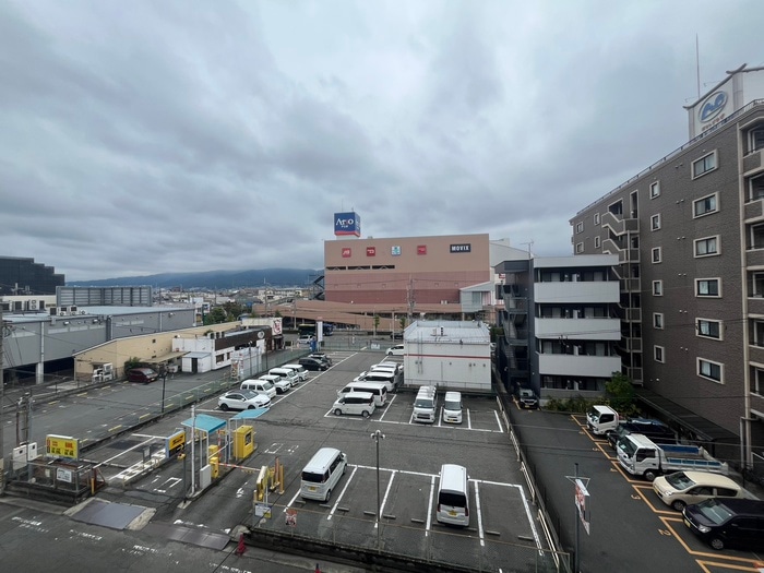 室内からの展望 ルミエール八尾 Ⅱ