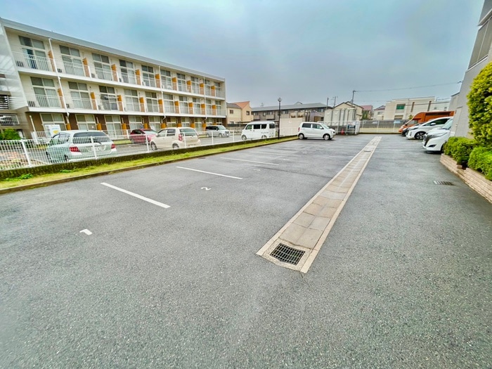 駐車場 ジョイフル寿