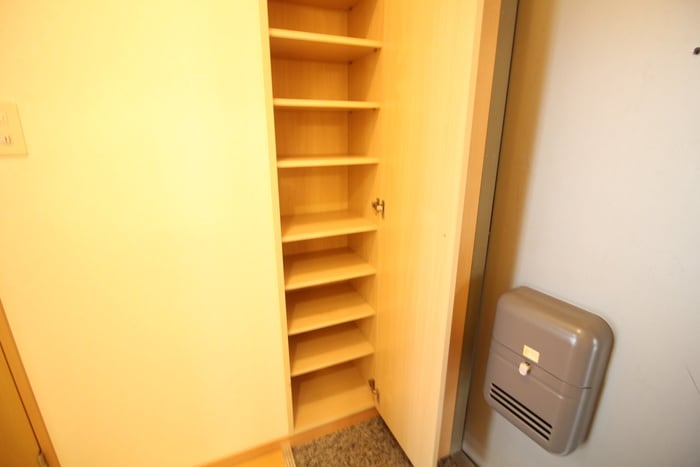 靴箱 ｱﾝﾌﾟﾙ-ﾙｸﾗ-ｼﾞｭｳｴｽﾄﾋﾙｽﾞ