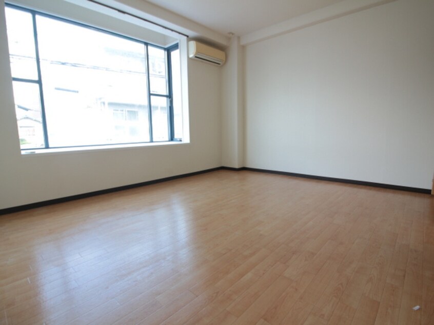 居室 兵一鳴尾ビル