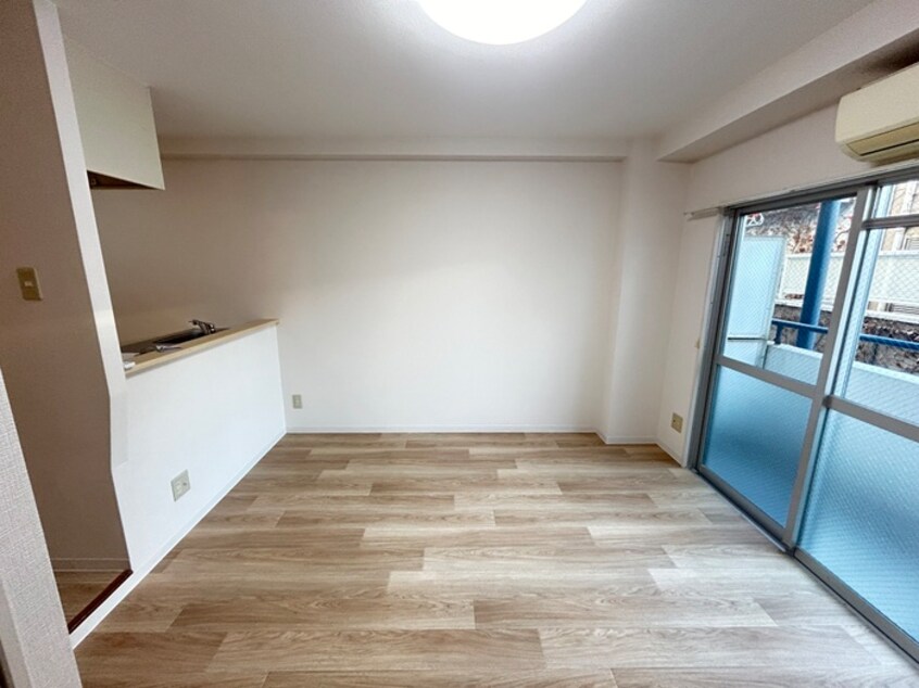 居室 兵一鳴尾ビル